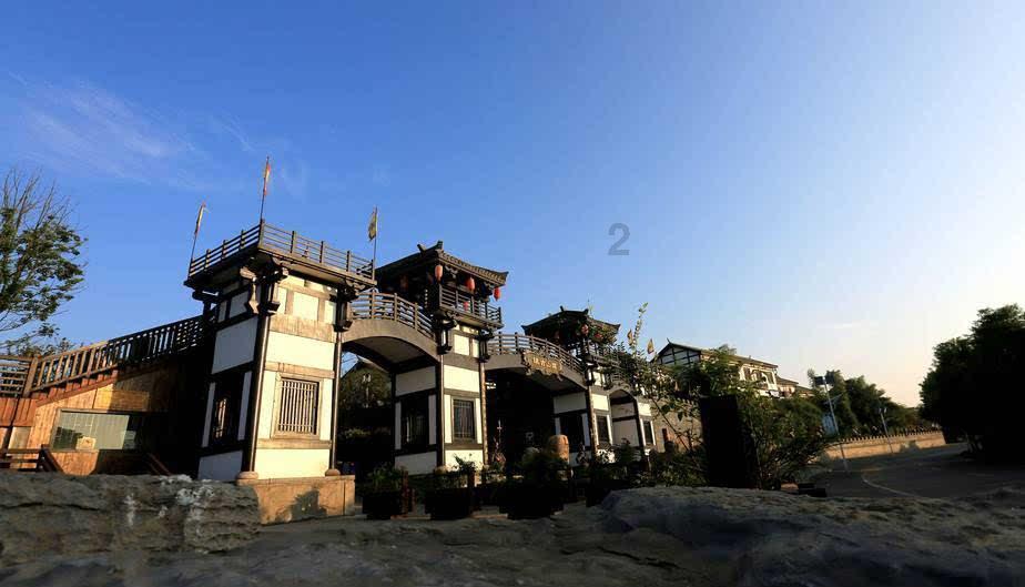 安徽一大学生上3年半网课后结婚生子,该提倡大学生结婚吗?_专业问答网站